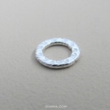 W101990158 Fine Silver 13mm Hammered Halo Ring Charms (Pack of 8)